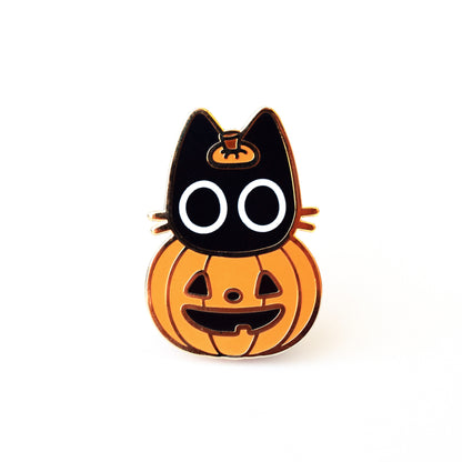 Scaredy Cat in Pumpkin Enamel Pin